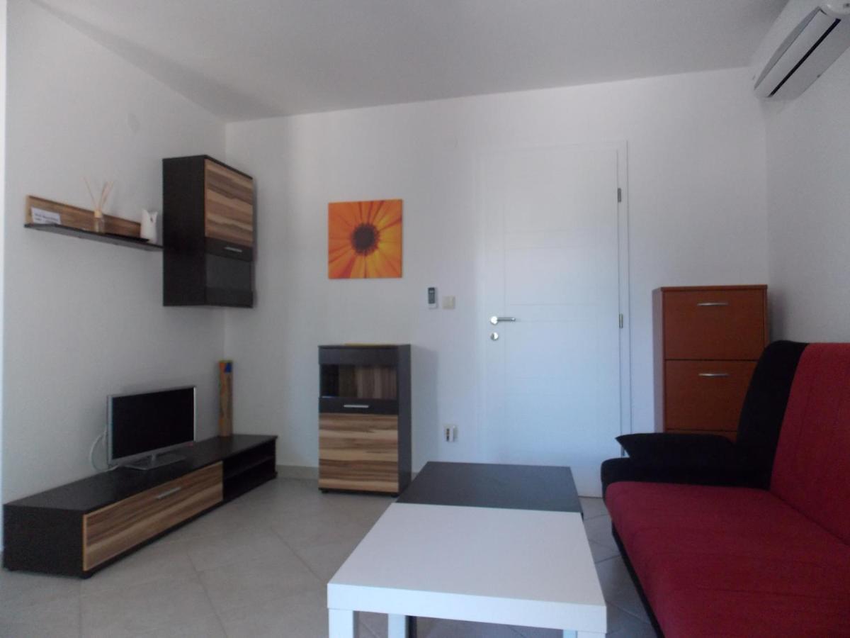 Apartments Fila Novalja Exterior photo